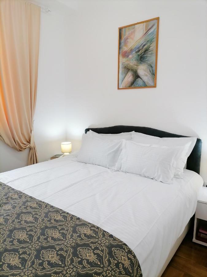 Apartman Mia Sremska Mitrovica Exterior foto