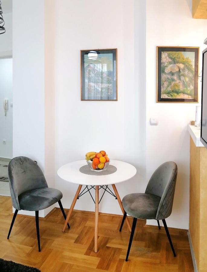 Apartman Mia Sremska Mitrovica Exterior foto